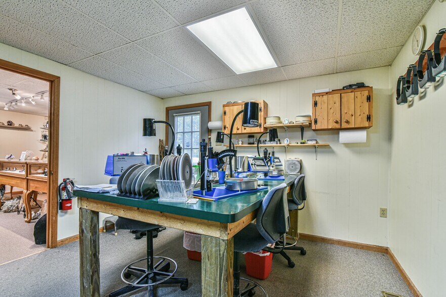 More Photos Of 14622 North Carolina 226, Spruce Pine Freestanding For Sale
