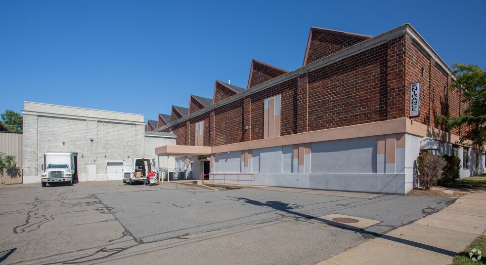 More Photos Of 350-390 N Pennsylvania Ave, Wilkes Barre Warehouse For Sale