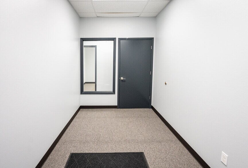 More Photos Of 1120 Toro Grande, Cedar Park Light Distribution For Sale