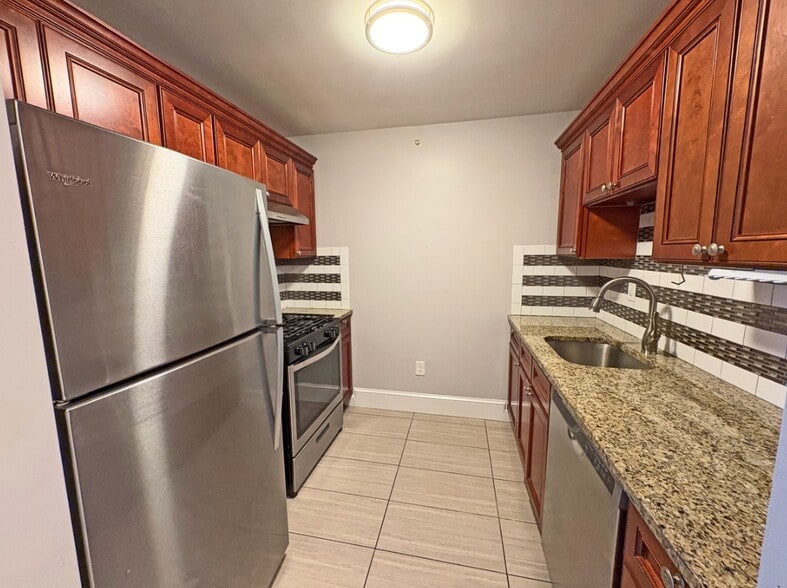 More Photos Of 2 Coburn St, Framingham Apartments For Sale