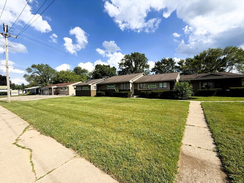More Photos Of 5685 Highland Rd, Waterford Medical For Sale