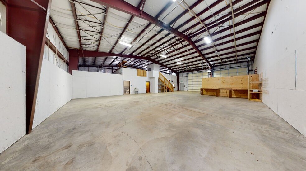 More Photos Of 8410 30th Ave NE, Lacey Warehouse For Lease