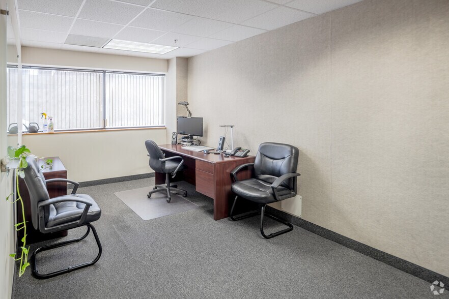 More Photos Of 2 Corporate Pl, Middletown Office For Lease