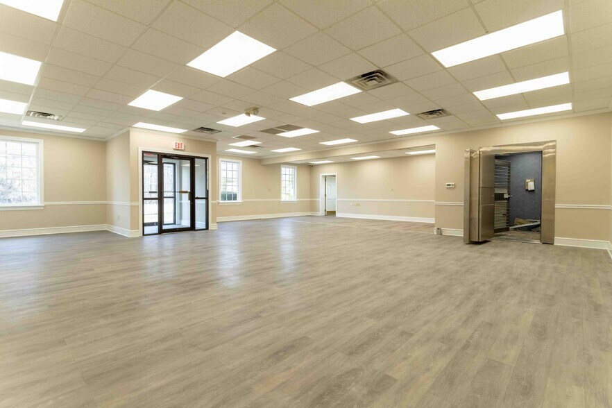 More Photos Of 5406 US 29, Blairs Bank For Lease