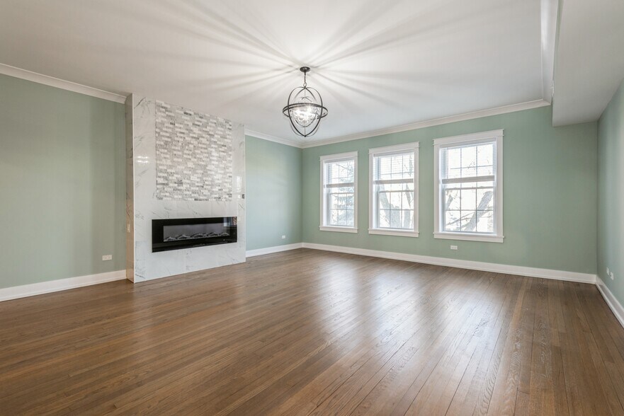 More Photos Of 1535 W Estes Ave, Chicago Multifamily For Sale
