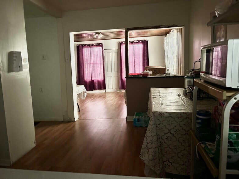 More Photos Of 10616 Avalon Blvd, Los Angeles Loft Creative Space For Sale