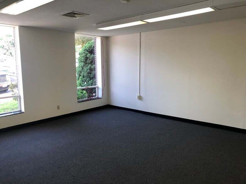 More Photos Of 151-167 John Downey Dr, New Britain Industrial For Sale