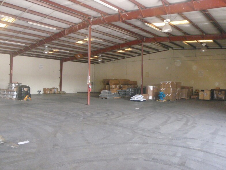 More Photos Of 1120 Produce Rd, Hidalgo Warehouse For Lease