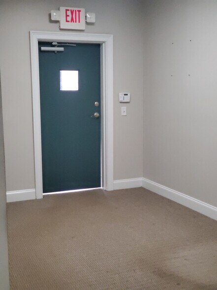 More Photos Of 5400 Laurel Springs Pky, Suwanee Office Residential For Lease