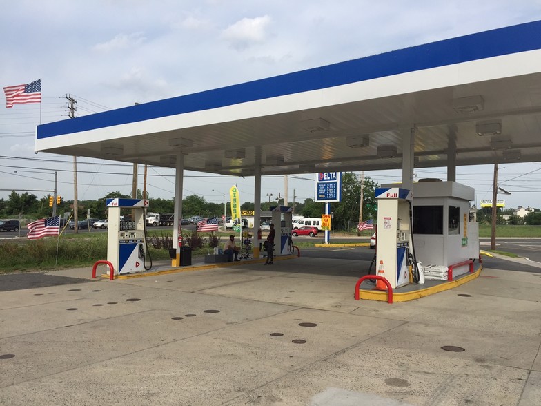 Primary Photo Of 95 US-46, Little Ferry Service Station For Sale