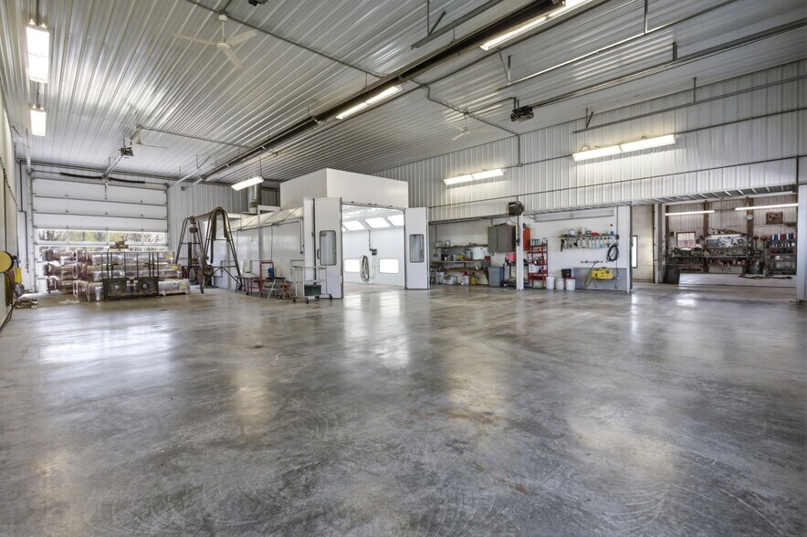 More Photos Of 202 W Cumberland Rd, Altamont Auto Dealership For Sale