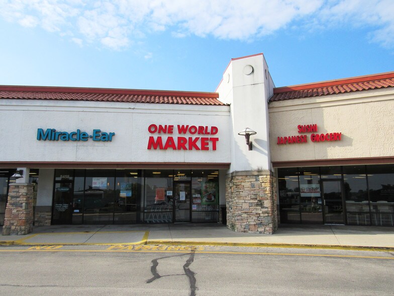 More Photos Of 8440-8540 Castleton Corner Dr, Indianapolis Storefront For Lease