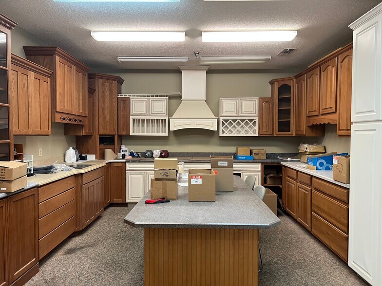 More Photos Of 601 Kellam Rd, Dublin Warehouse For Sale