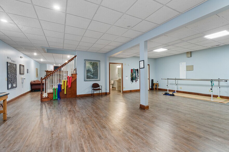 More Photos Of 5495 Meese Rd NE, Louisville Sports And Entertainment For Sale