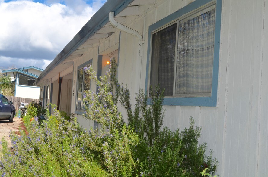 More Photos Of 5800 Valley Dr, Felton Apartments For Sale