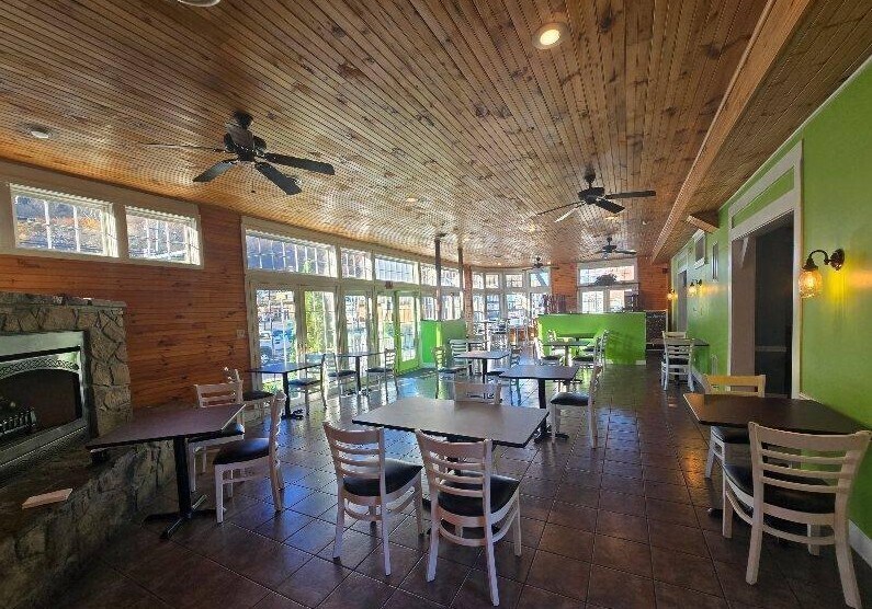 More Photos Of 174 N Washington St, Berkeley Springs Restaurant For Sale