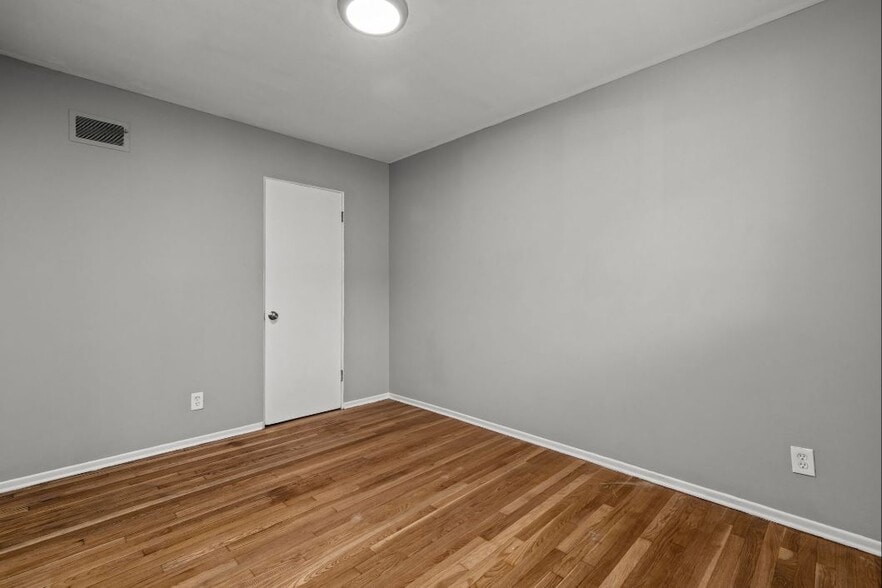 More Photos Of 1108 Bates St, Saint Louis Apartments For Sale