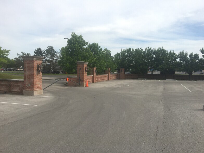 More Photos Of 2602 Ruth Dr, Indianapolis General Retail For Sale