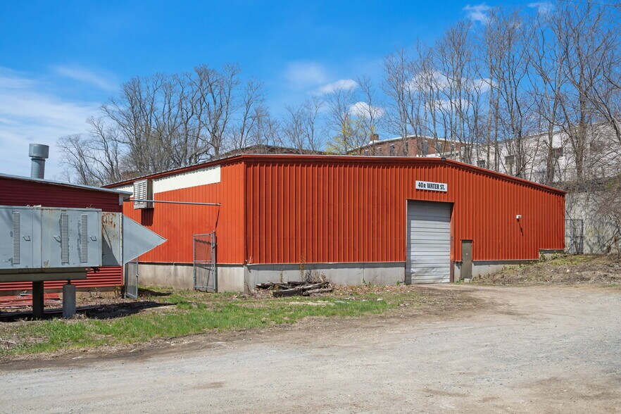 More Photos Of 40 Water St, Amesbury Warehouse For Lease