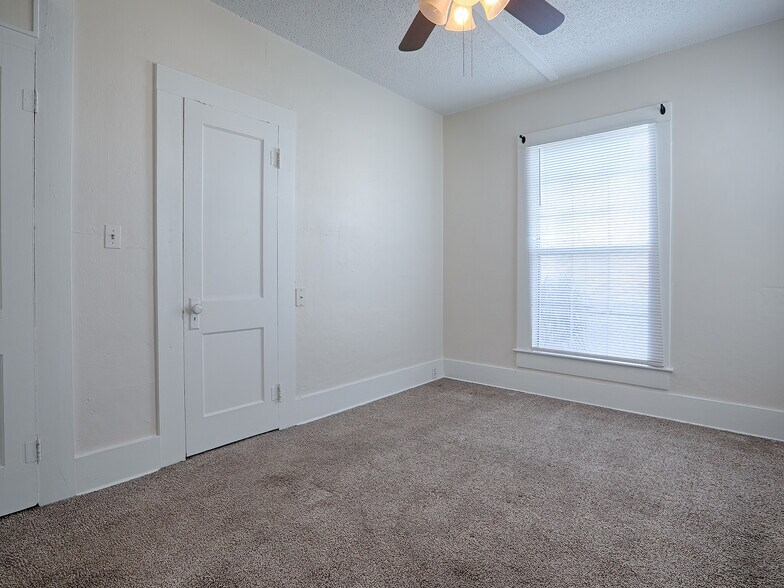 More Photos Of 422 E Citrus Ave, Eustis Multifamily For Sale
