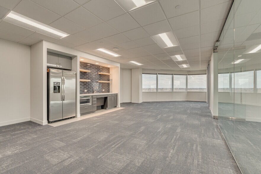 More Photos Of 7557 Rambler Rd, Dallas Office For Lease