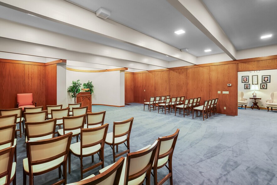 More Photos Of 1801 Commerce Blvd, Mound Funeral Home For Sale