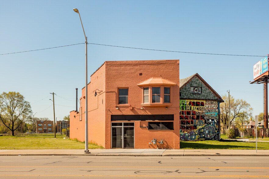 More Photos Of 6349 Grand River Ave, Detroit Storefront For Sale