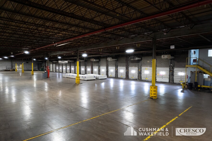 More Photos Of 6800 Center Rd, Ashtabula Warehouse For Lease