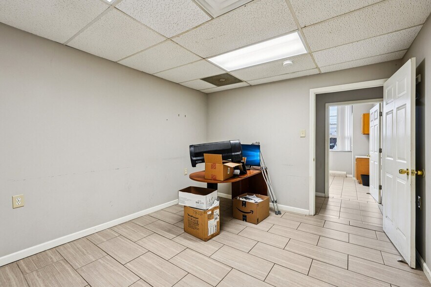 More Photos Of 99-105 Berkshire Ave, Paterson Office For Lease