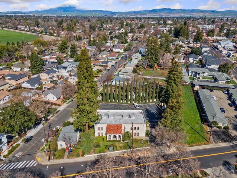 More Photos Of 231 Old Bernal Ave, Pleasanton Office For Sale