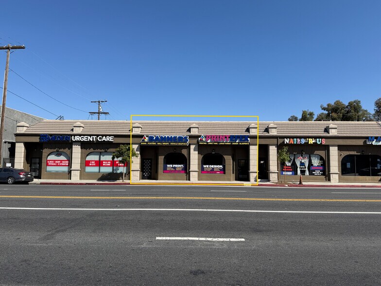 Primary Photo Of 401 W Los Feliz Rd, Glendale Storefront For Lease