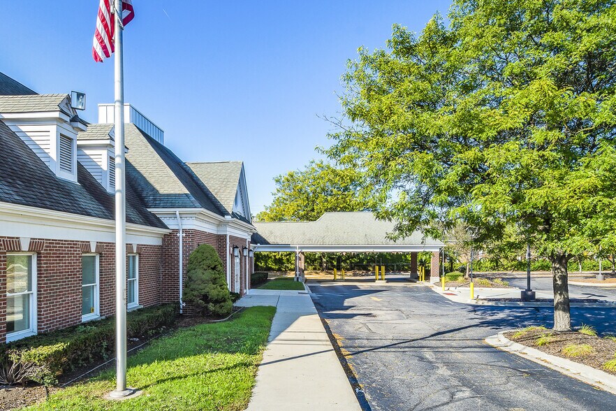 More Photos Of 22575 Telegraph Rd, Southfield Storefront Retail Office For Sale