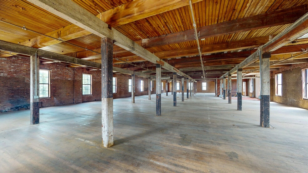 More Photos Of 35 Oakland St, Manchester Warehouse For Sale