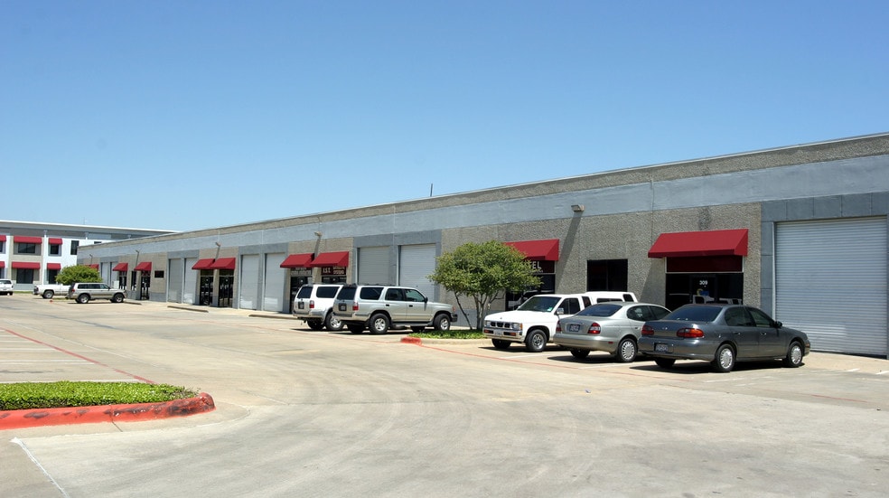 Primary Photo Of 1000 Post and Paddock Ln, Grand Prairie Unknown For Lease