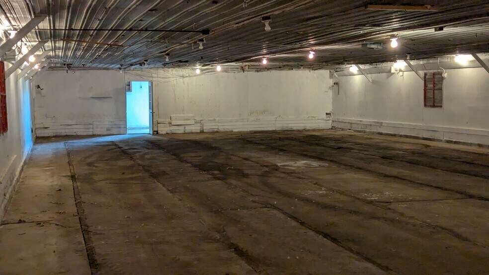 More Photos Of 62748 MN-7, Hutchinson Industrial For Sale