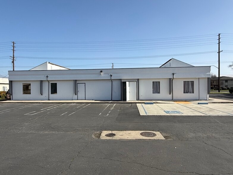 More Photos Of 2301 Coffee Rd, Modesto Medical For Sale