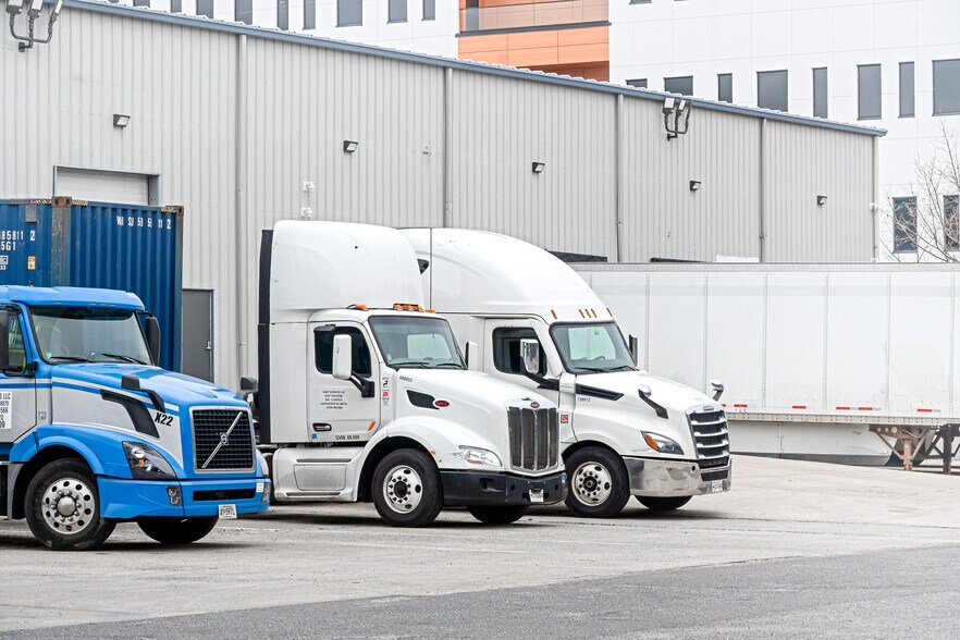 More Photos Of 475 Oberlin Ave S, Lakewood Warehouse For Lease