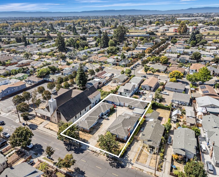 Primary Photo Of 22163 Montgomery St, Hayward Multifamily For Sale