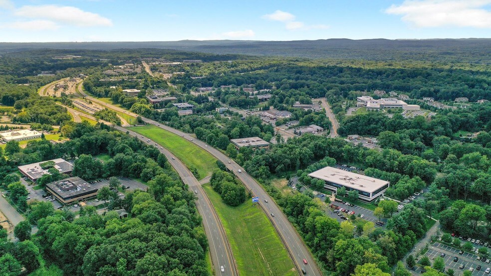 More Photos Of 180 Summit Ave, Montvale Medical For Lease