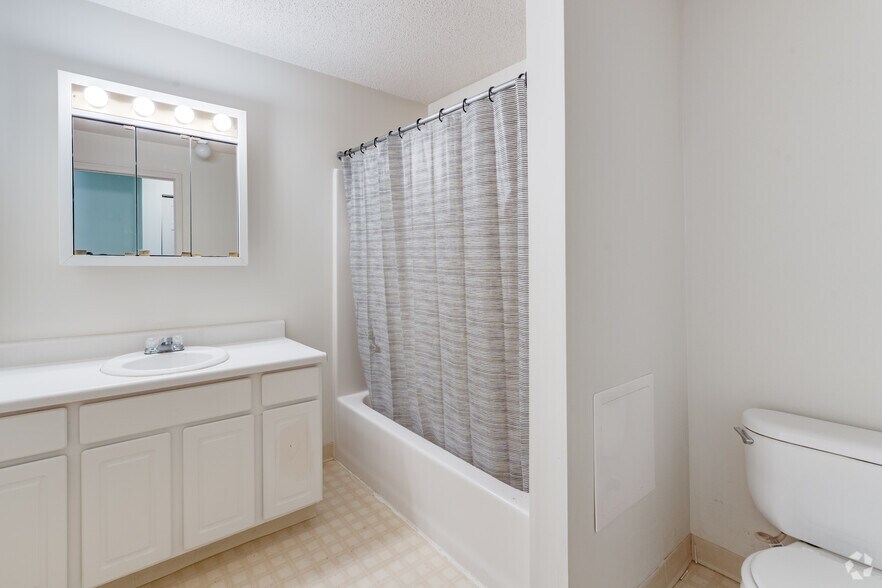 More Photos Of 4130 W Michigan Ave, Kalamazoo Multifamily For Sale