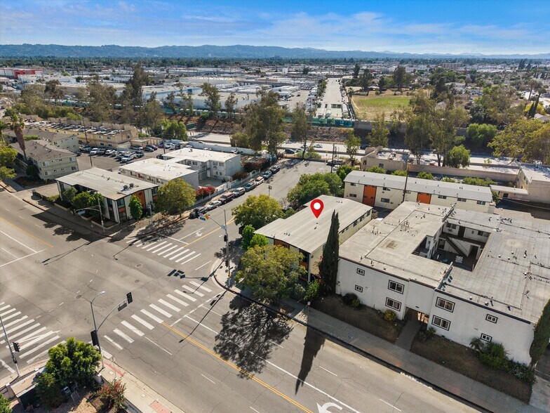 More Photos Of 7601 Whitsett Ave, North Hollywood Apartments For Sale
