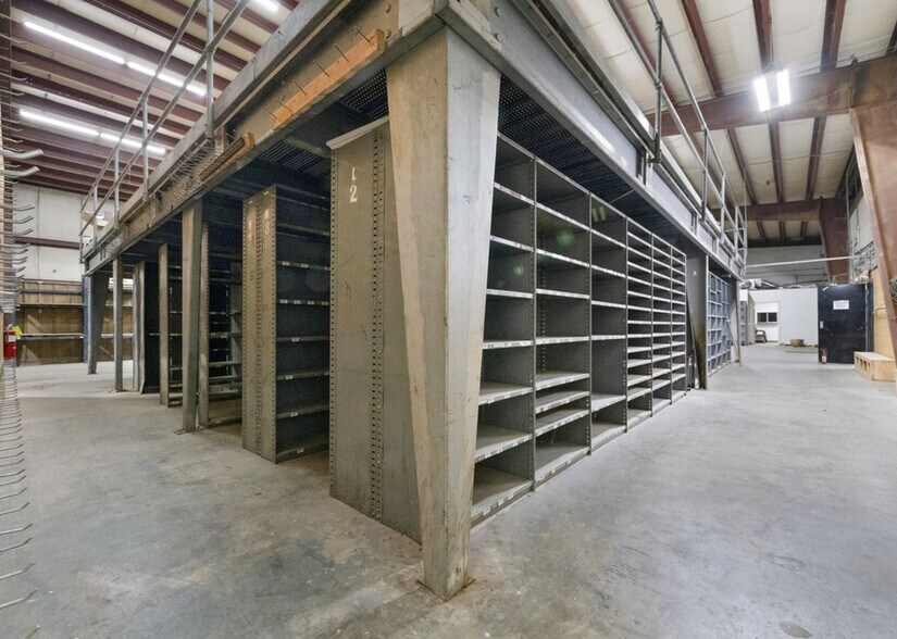 More Photos Of 6546 N KY Highway 15, Hazard Showroom For Sale