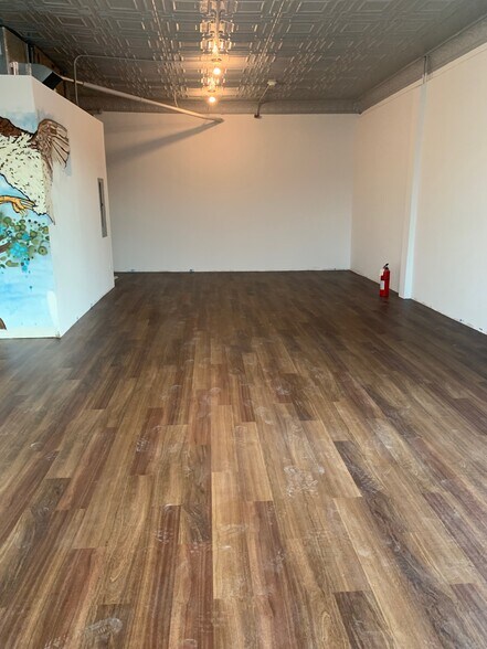 More Photos Of 5001 S Penn Ave, Minneapolis Storefront Retail Residential For Lease