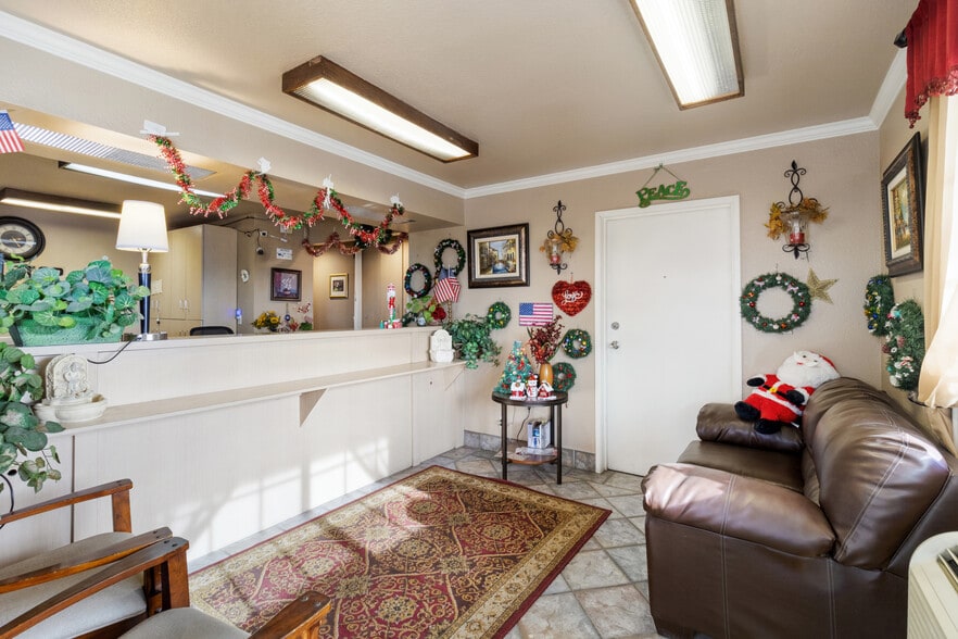 More Photos Of 16901 Stoddard Wells Rd, Victorville Hotel For Sale
