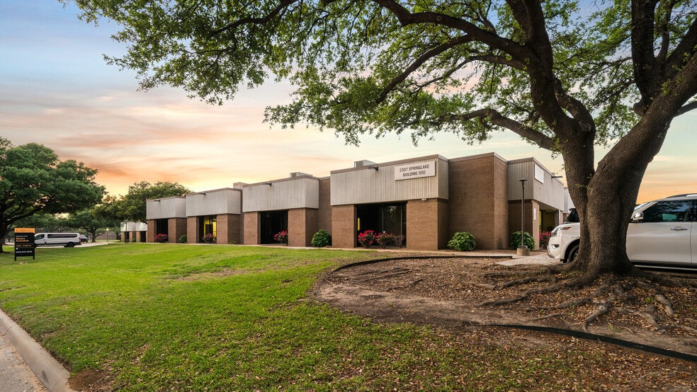 More Photos Of 2307 Springlake Rd, Farmers Branch Unknown For Lease