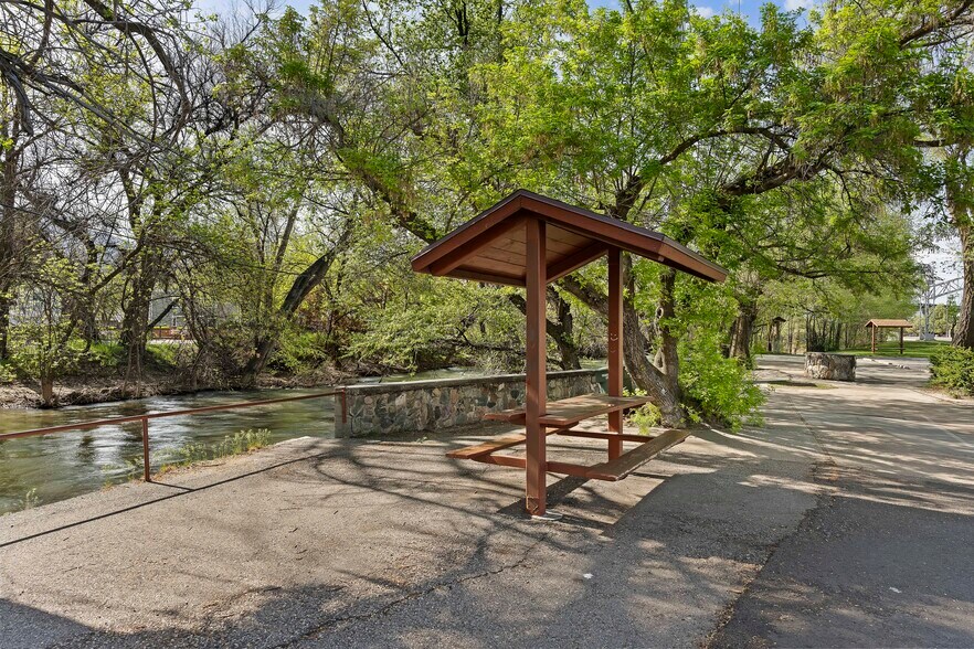 More Photos Of 1810 Washington Blvd, Ogden Restaurant For Lease