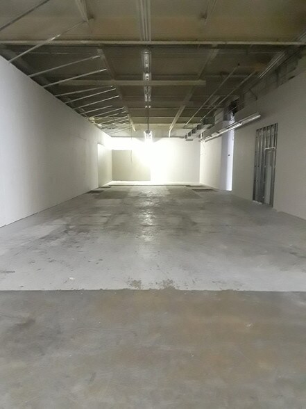 More Photos Of 1310 S Commerce St, Harlingen Office For Sale