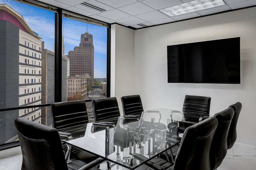 More Photos Of 200 Jefferson Ave, Memphis Office For Sale