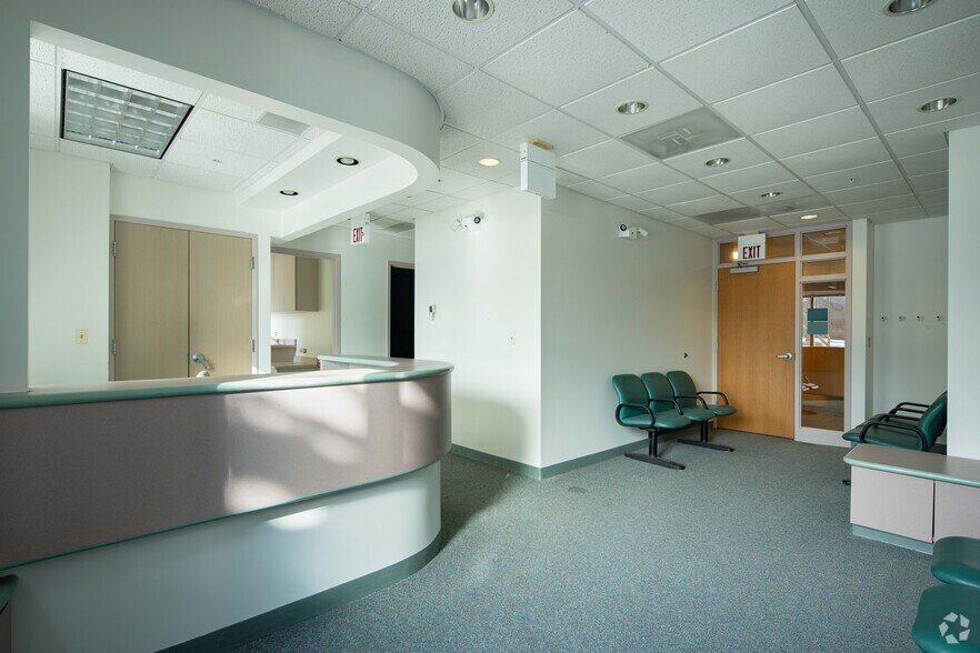 More Photos Of 1170 E Belvidere Rd, Grayslake Medical For Lease