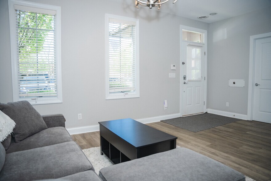 More Photos Of 18088-18140 Legacy Village Ct, South Bend Apartments For Sale